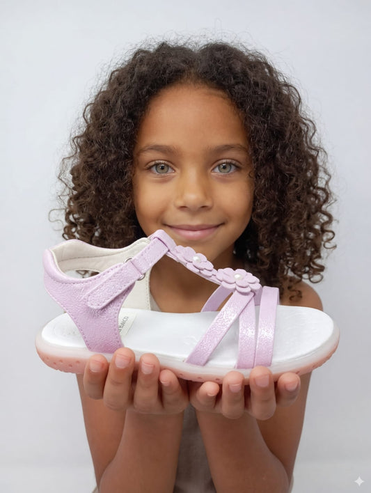Sandalias para niña con flores decorativas y hebilla