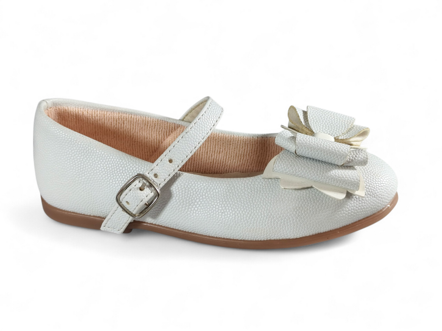 Baletas para Niña en Textura Grabada Color Blanco con Moño en Capas – Estilo Elegante Kido