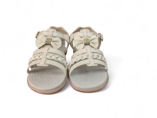 Sandalias para niña color blanco elegantes con hebilla